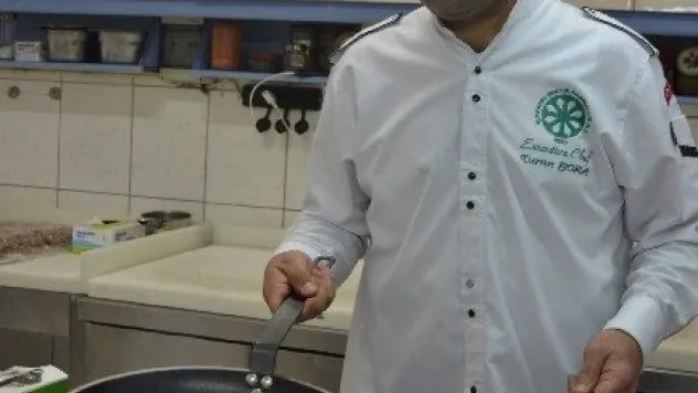 Kayseri Şeker Fabrikası Başaşçısı Turan Bora Peru'da Türk Yemeklerini Tanıttı 