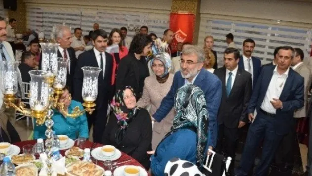 Kayseri Valiliği'nden Şehit Aileleri, Gazi Ve Yakınlarına İftar Yemeği 