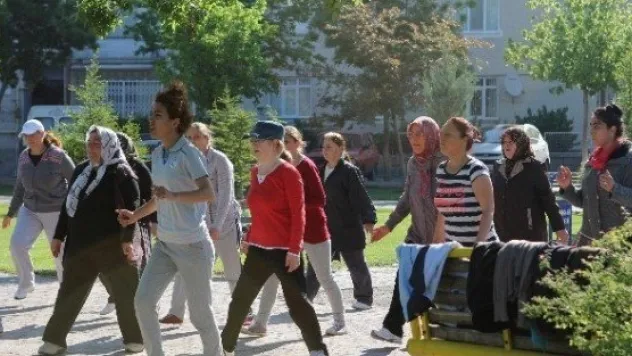 Kayseri'de 28 Farkli Bölgede Toplu Sabah Sporu Yapılıyor 