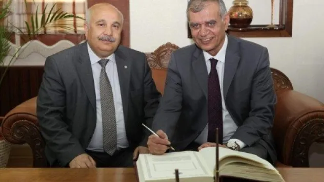 'KAYSERİ'DE İMAR FAALİYETLERİNE KATKIDA BULUNAN KADINLAR' KONULU KONFERANS