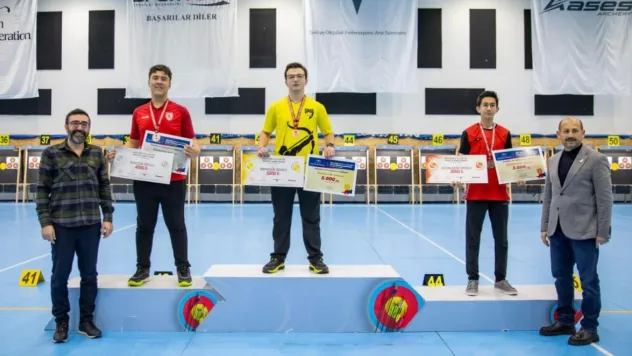 Kayserili genç okçu Süleyman Sefer, Türkiye Şampiyonasından altın madalyayla döndü