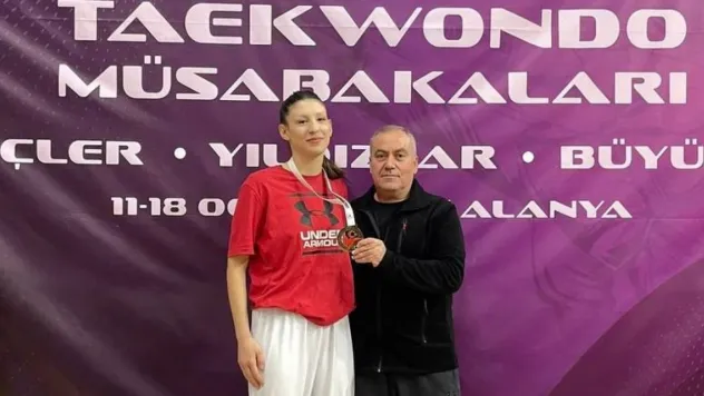 Kayserili sporcu Kaygısız, Taekwondo Türkiye şampiyonu oldu