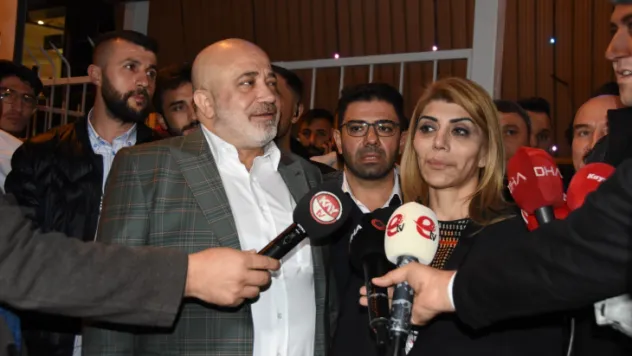 Kayserispor Başkanı Berna Gözbaşı: Takımımızı kutluyorum