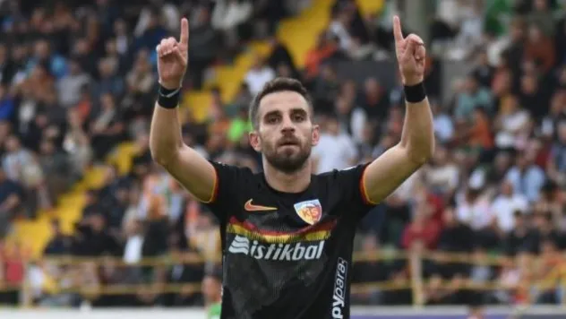 Kayserisporlu Civelek: 'İlk ve ikinci yarısı bambaşka olan bir sezonu geride bıraktık'