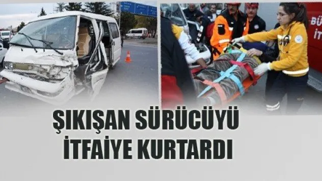 Kaza Sonrası Araçta Sıkıştı
