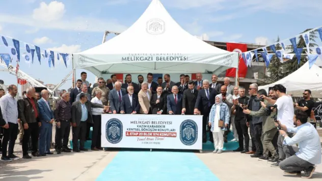 Kazım Karabekir'de 800 Dairelik Kentsel Dönüşüm Konutları'nın Temeli Atıldı