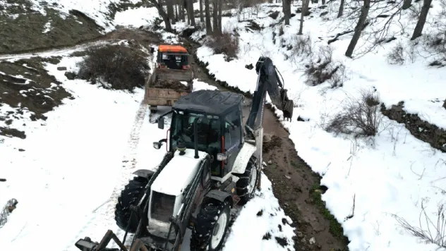 Kırsalda bulunan sulama kanalları temizlendi