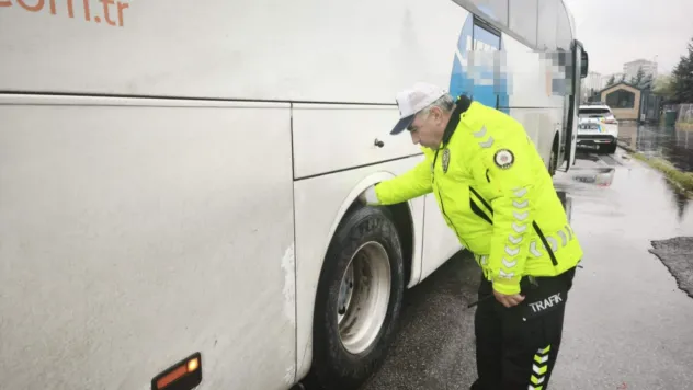 Kış lastiği denetimlerinde 20 araç kontrol edildi