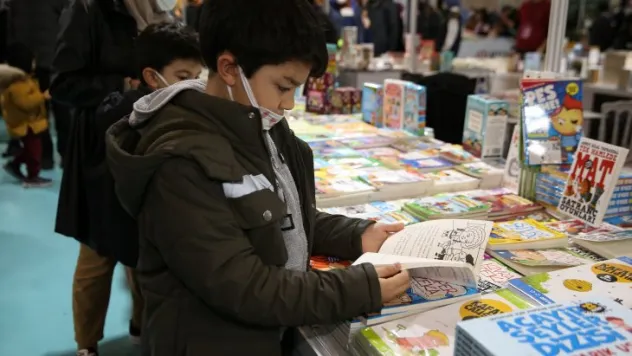 Kitap Fuarına minik ziyatetçilerden yoğun ilgi