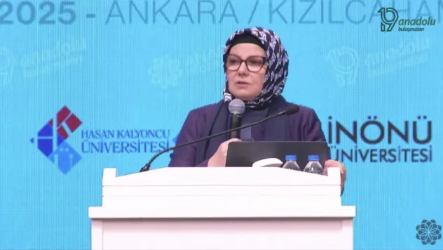 Kültür Emperyalizmine Direniş: Ayşe Böhürler, Anadolu Buluşmalarında Konuştu