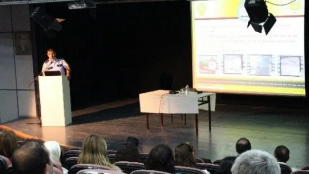 Kültür Ve Turizm Müdürlüğü Personeline Trafik Kuralları Semineri Verildi 