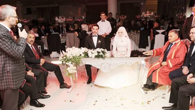 Kurt Ailesinin Mutlu Günü