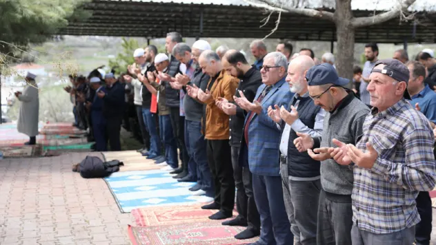 Mahzemin'de Yağmur Duası Programı Gerçekleştirildi