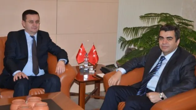 Makedonya Çalışma Ve Sosyal Politika Bakanlığı Müsteşarı Enver Hüseyin, Vali Düzgün'ü Ziyaret Etti