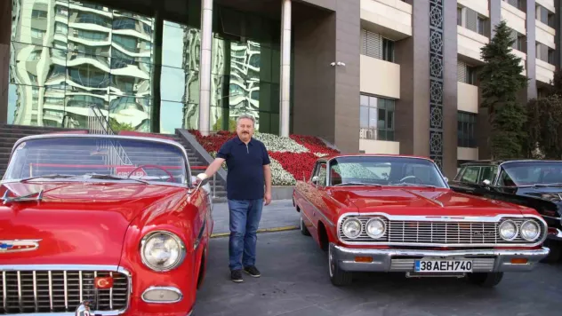 Klasik Otomobil tutkunları  Kayseri'de buluşuyor
