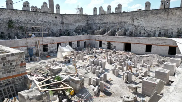 Melikgazi Belediyesi'nden Tarihe Dokunuş: 16 eser restore edildi