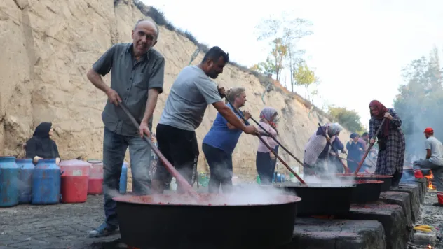 'Melikgazi Belediyesi Salça Kaynatma Günleri' sona erdi