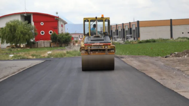 Melikgazi'de Asfalt Çalışmaları Hızla Devam Ediyor