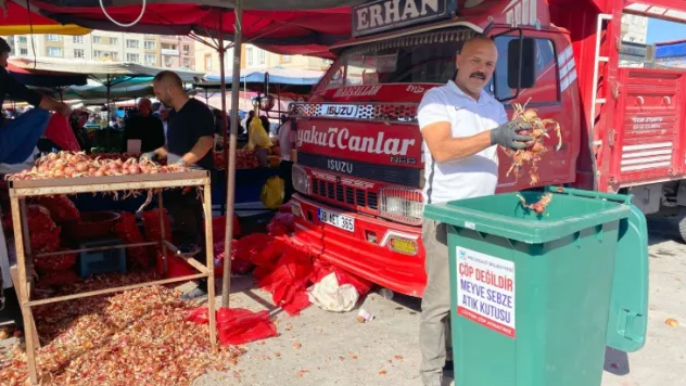 Atık meyve ve sebzeler organik gübreye dönüştürülüyor