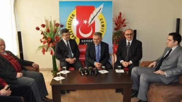 Melikgazi Belediye Başkanı Büyükkılıç'tan Gazeteciler Cemiyetine Ziyaret 