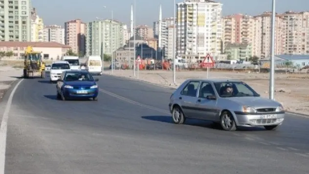 Melikgazi Trafiği Rahatlatacak Alternatif Yollar Yaptı 