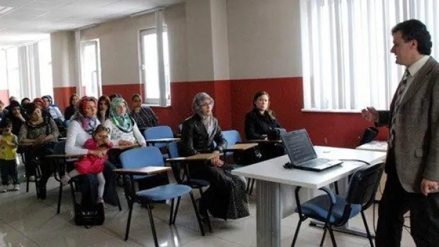 Melikgazi'de Kanser Konuşuldu