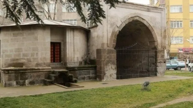 Melikgazi'den Tarihi Müdahale 