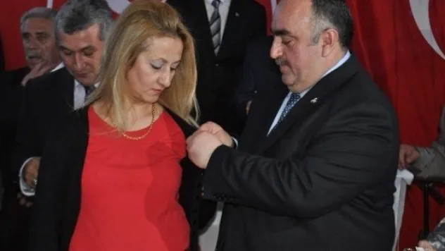 Mhp'ye Katılan 746 Kişiye Rozet Takıldı 