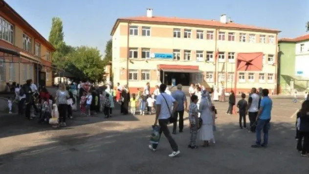 Miniklerin Okul Heyecanı Başladı