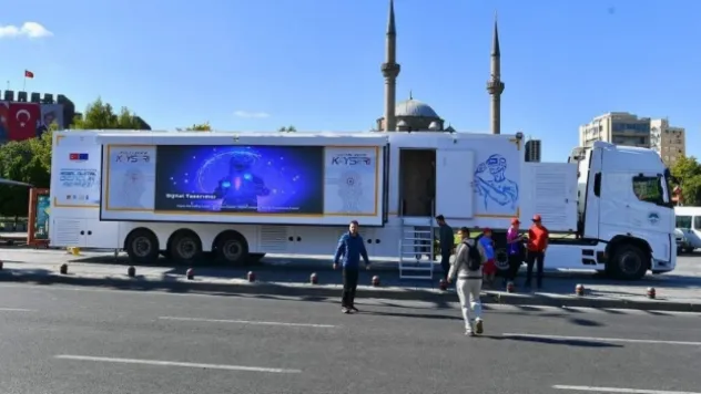 Mobil Dijital Gençlik Merkezi Açılıyor