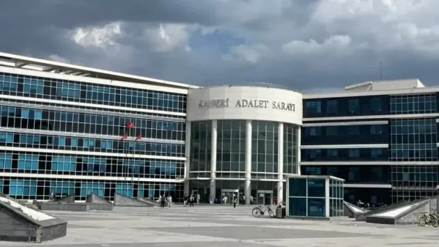 Müebbetlik eski sevgili katiline bir ceza da hakaretten