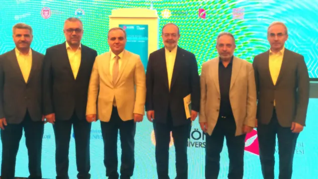 Başkan Yalçın, 'Ailenin Geleceği' sempozyumuna katıldı