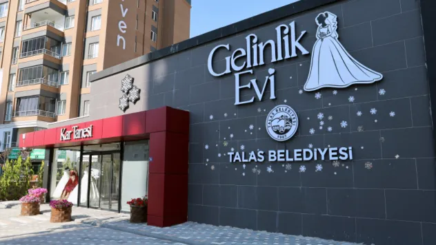 Mutlu Yuvaya İlk Adım, Kar Tanesi Gelinlik Evi'nde Atılıyor