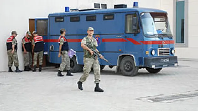 Nakil aracından firar eden 17 yaşındaki hükümlü yakalandı