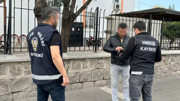 Narko-Okul uygulamasında 15 araç 57 şahıs sorgulandı