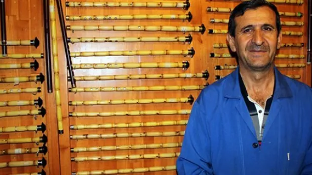 Ney ustası ziyaretçilerini bekliyor