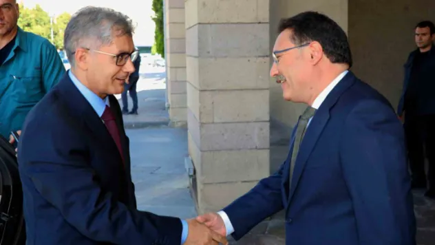 Niğde Valisi Cahit Çelik, Vali Çiçek'i ziyaret etti