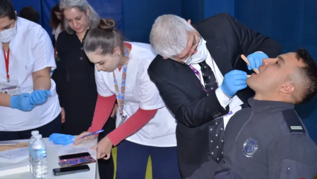 NNYÜ'den Polis Öğrencilere Ağız ve Diş Sağlığı Taraması