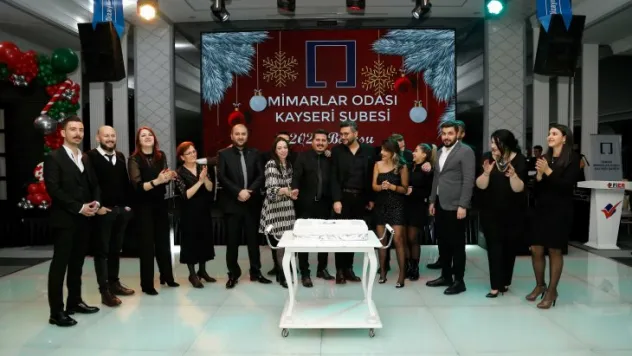 Noeli eğlenceli baloyla kutladılar(!)