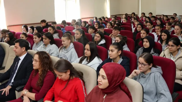 'Öğrenciler Soruyor, Başkan İlmek Cevaplıyor'