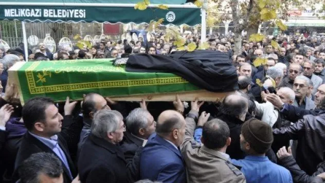 Ömer Uzunefe Toprağa Verildi