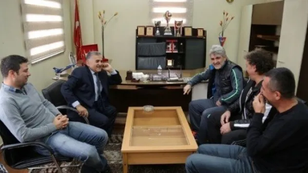 Onursal Başkan Büyükkılıç'dan, Uğur Tütüneker'e Hayırlı Olsun Ziyareti… 