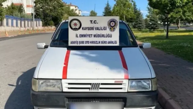 Oto hırsızları suç makinesi çıktı