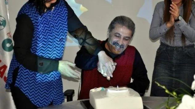 Özel Dünyam Hastanesi'nde Sürpriz Doğum Günü 