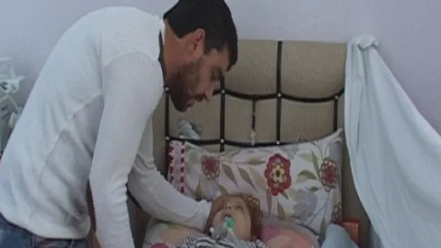 3 Yaşındaki Samet Sadece Canının Yandığı Hissedebiliyor