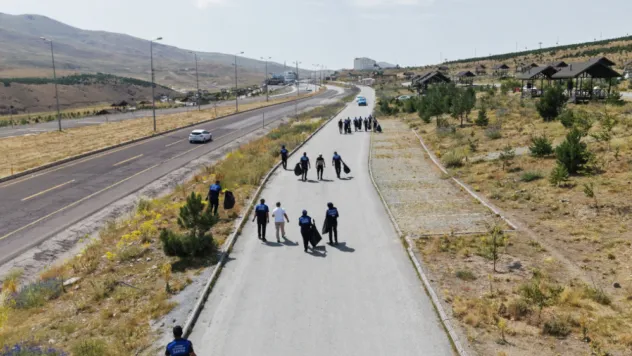 Özhaseki Bulvarı'nda Derin Temizlik