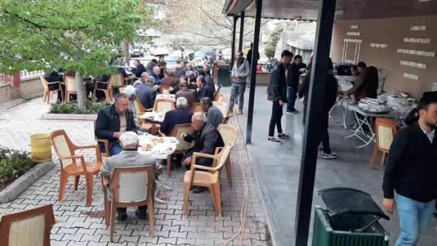 Özvatan'da geleneksel bayram kahvaltısı