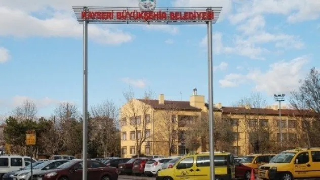 Pankartlara Standart Geldi 