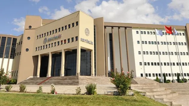 Paralel Yapı'nın rektörlük stratejisi