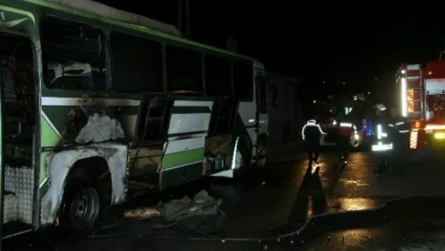 Park Halindeki Otobüs Yandı 